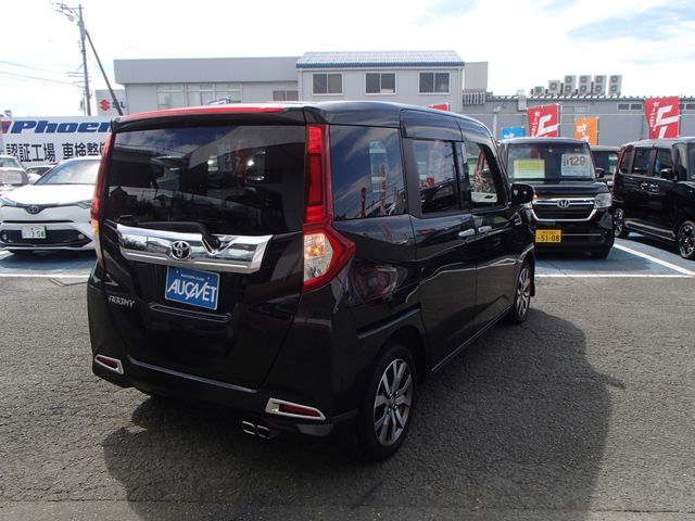 Toyota ROOMY 2018-06 10934-6
