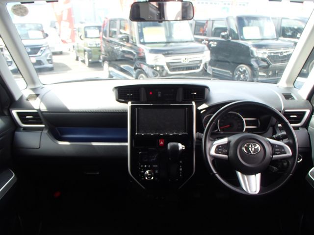 Toyota ROOMY 2018-06 10934-1