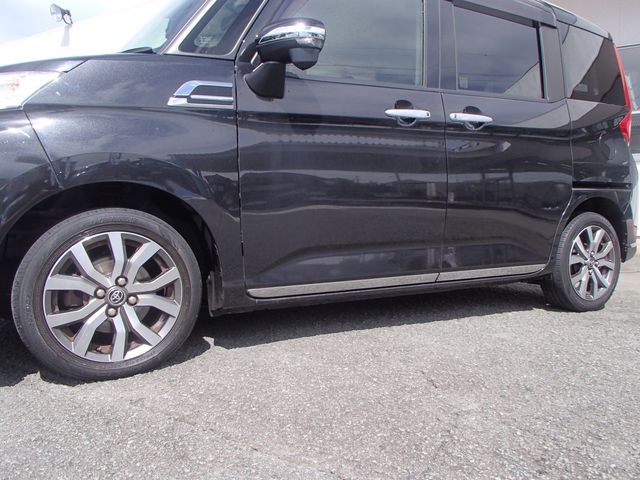 Toyota ROOMY 2018-06 10934-7