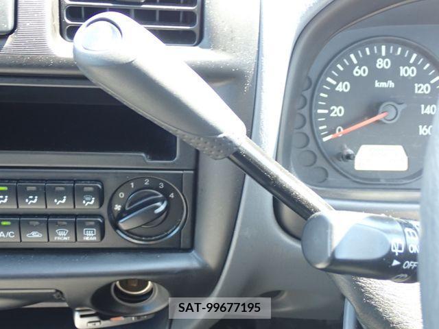 Mazda BONGO VAN 2015-07 382630-19
