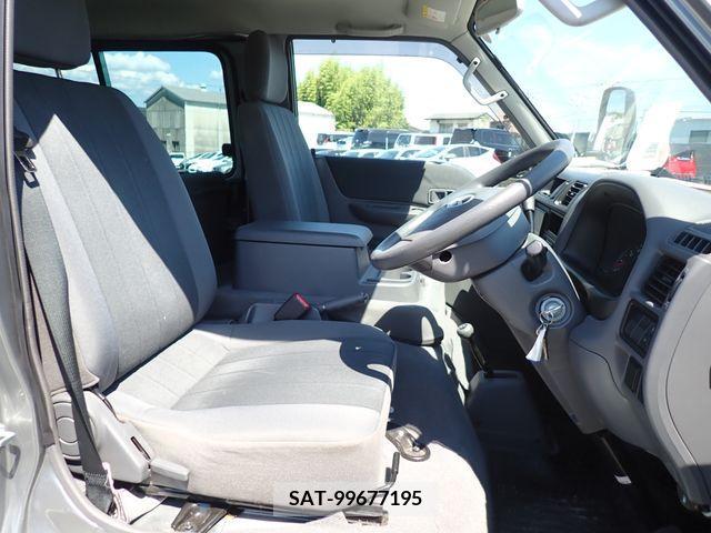 Mazda BONGO VAN 2015-07 382630-16