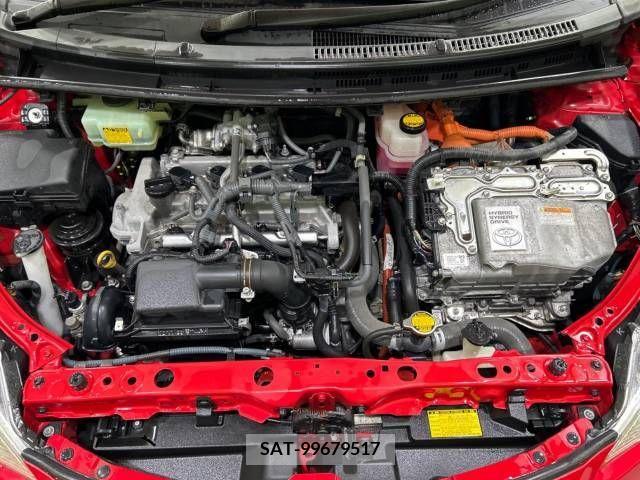 Toyota AQUA 2013-12 251674-18