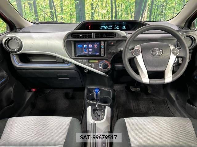 Toyota AQUA 2013-12 251674-1
