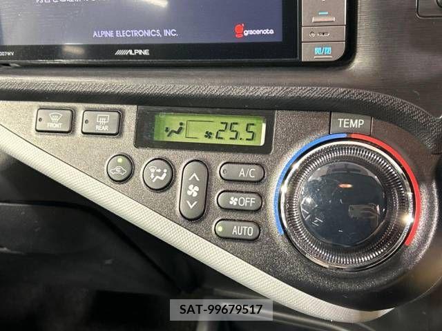 Toyota AQUA 2013-12 251674-6