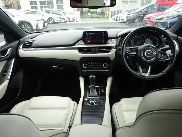 Mazda ATENZA WAGON 2018-03 24195-1