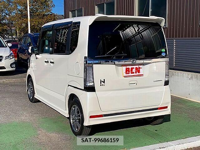 Honda N BOX CUSTOM 2016-12 209863-8