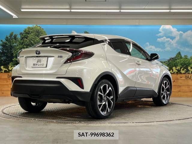 Toyota C-HR 2017-02 214537-17