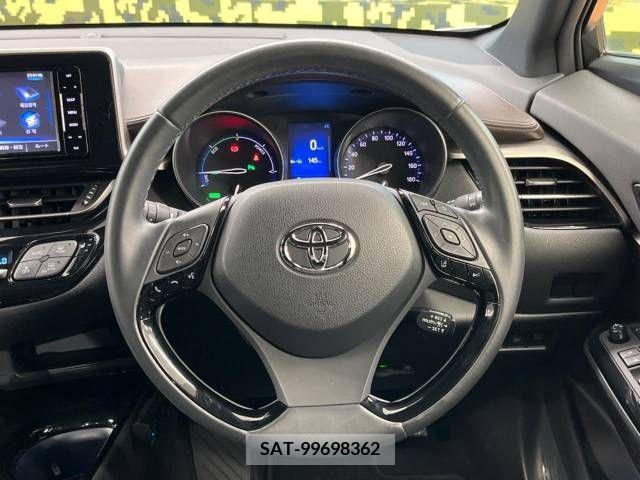 Toyota C-HR 2017-02 214537-11
