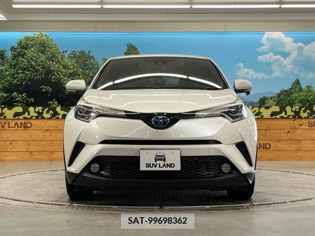 Toyota C-HR 2017-02 214537-14