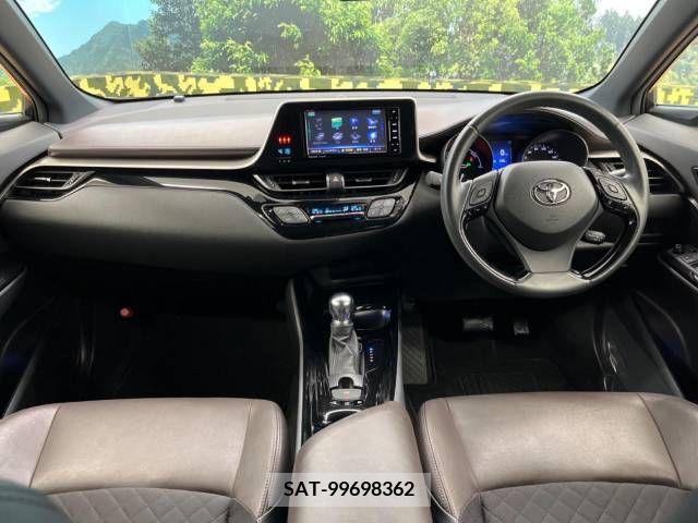 Toyota C-HR 2017-02 214537-1