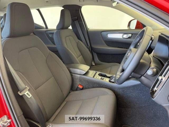Volvo XC40 2021-06 205024-12