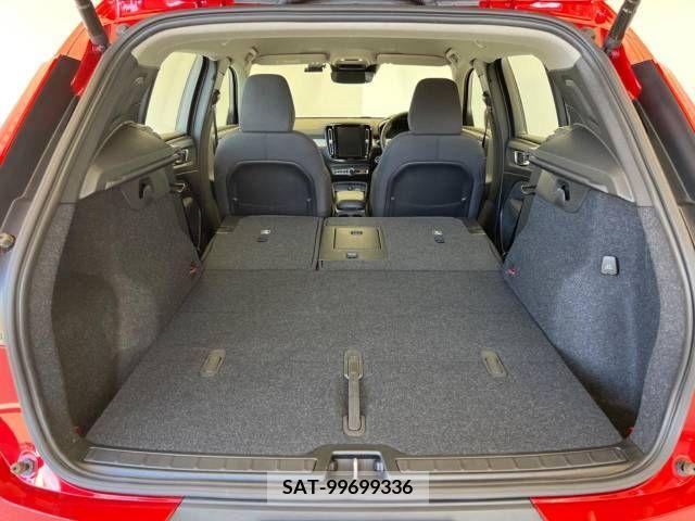Volvo XC40 2021-06 205024-13