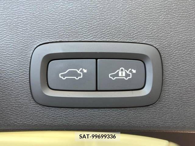 Volvo XC40 2021-06 205024-9