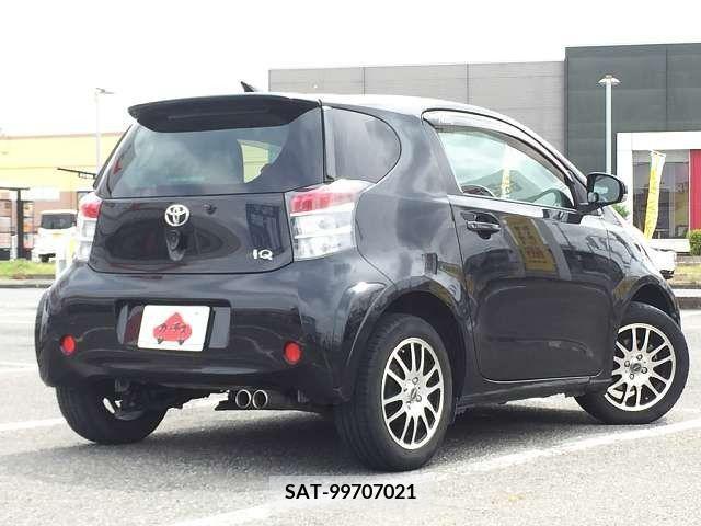 Toyota IQ 2009-11 273072-2