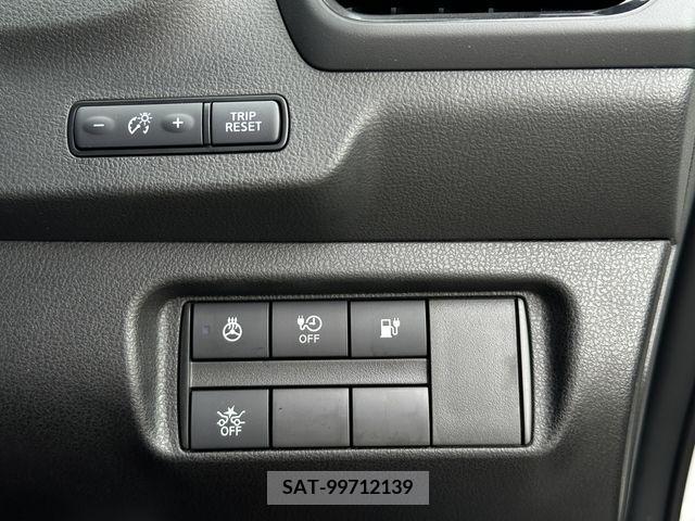 Nissan LEAF 2022-02 297890-10