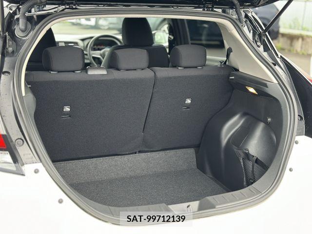 Nissan LEAF 2022-02 297890-16