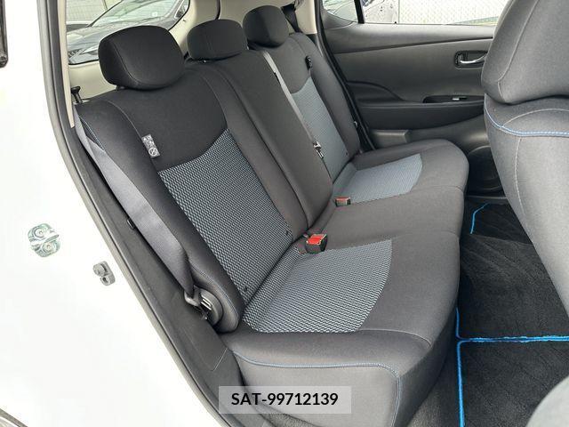 Nissan LEAF 2022-02 297890-13