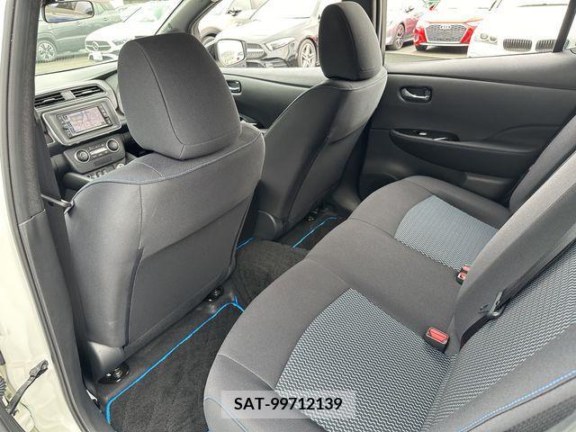 Nissan LEAF 2022-02 297890-14