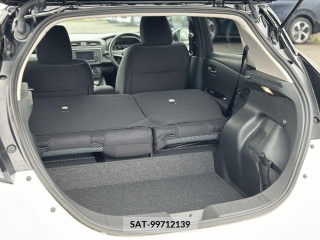 Nissan LEAF 2022-02 297890-17