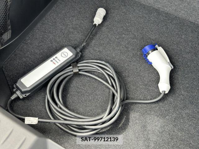 Nissan LEAF 2022-02 297890-18