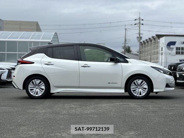 Nissan LEAF 2022-02 297890-26