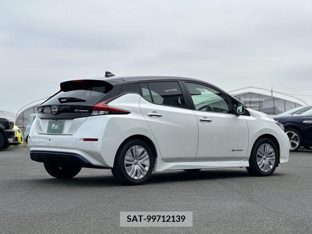 Nissan LEAF 2022-02 297890-27