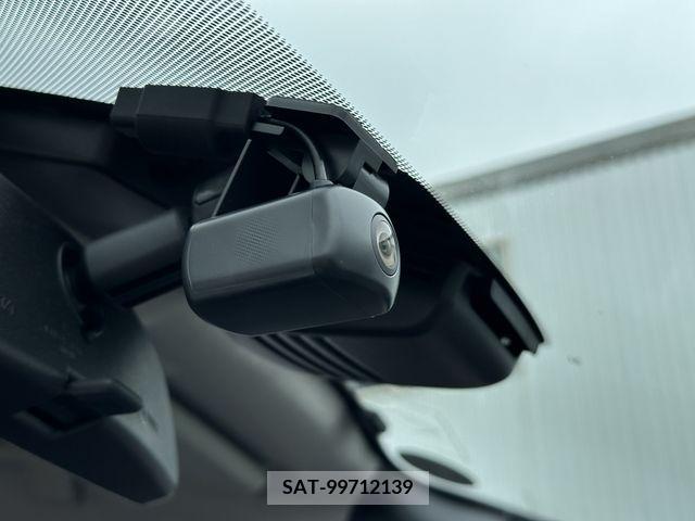 Nissan LEAF 2022-02 297890-1