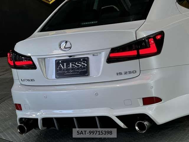 Lexus IS 2009-07 354268-12