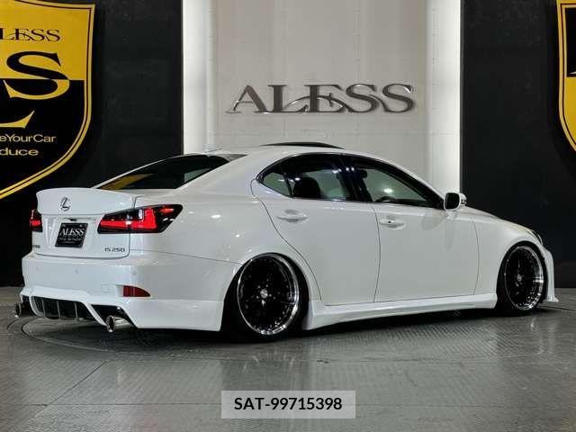 Lexus IS 2009-07 354268-2