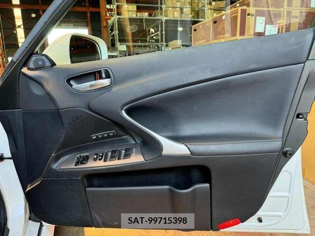 Lexus IS 2009-07 354268-17