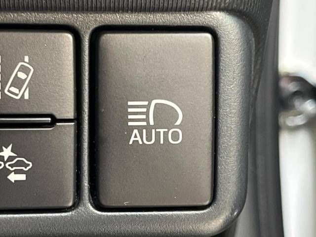 Toyota AQUA 2018-03 193819-6
