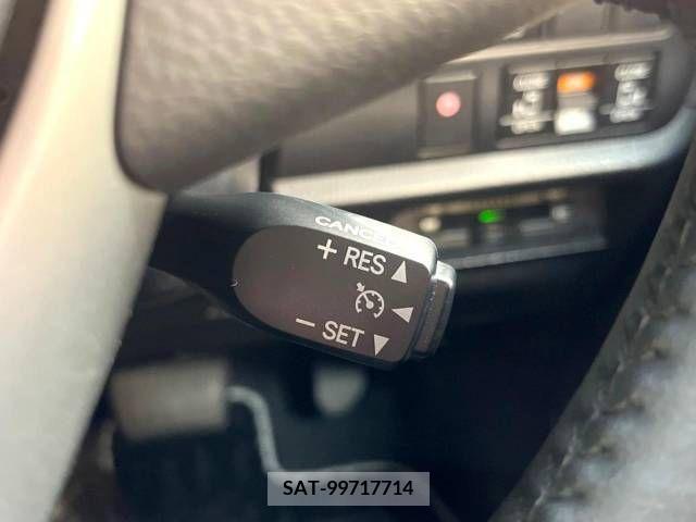 Toyota VOXY 2018-11 205565-7