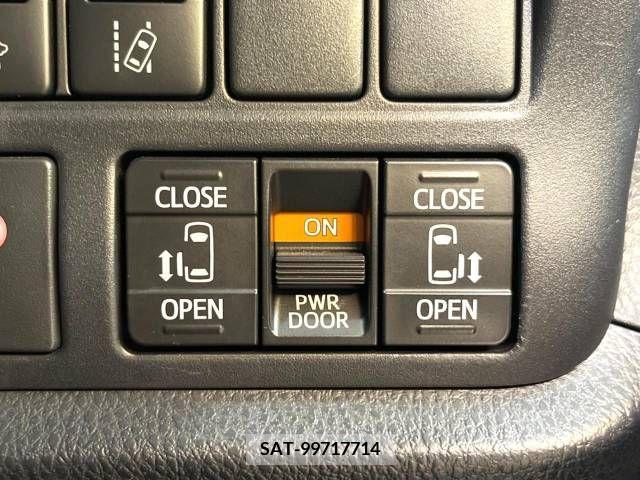 Toyota VOXY 2018-11 205565-5