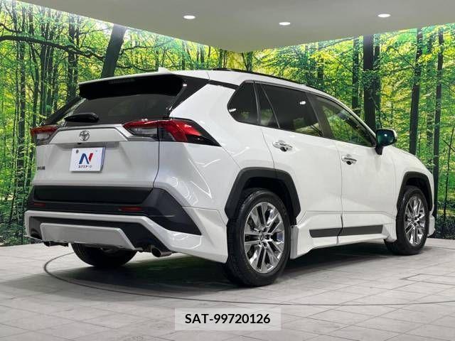 Toyota RAV4 2020-02 282755-17