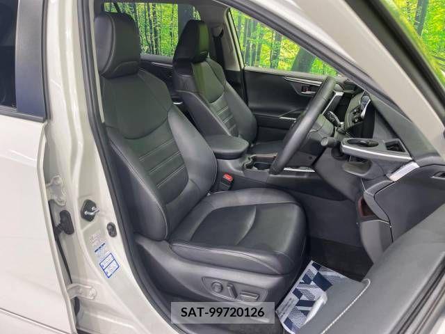 Toyota RAV4 2020-02 282755-8