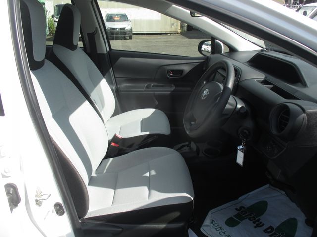 Toyota AQUA 2018-05 21195-10