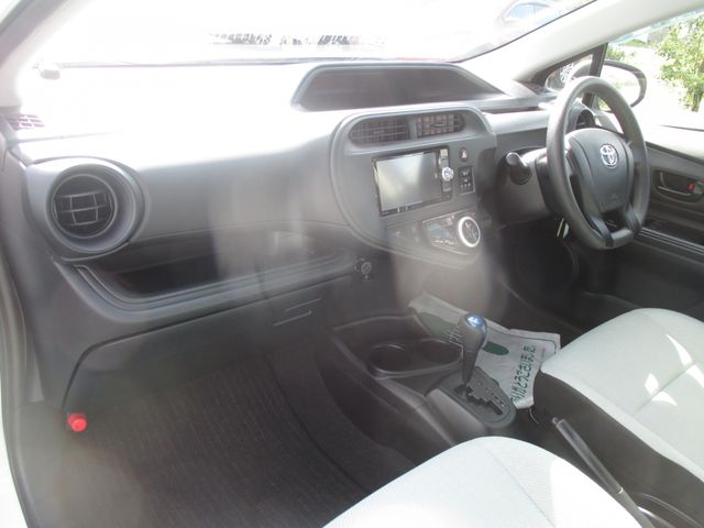 Toyota AQUA 2018-05 21195-11