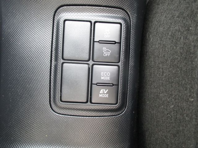 Toyota AQUA 2018-05 21195-20