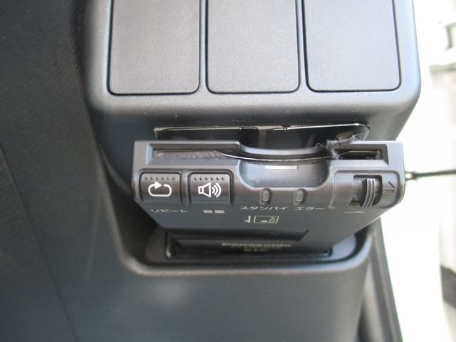 Toyota AQUA 2018-05 21195-23
