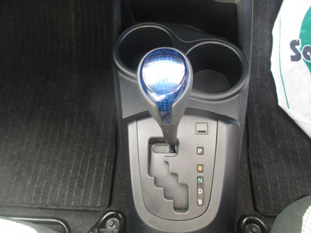 Toyota AQUA 2018-05 21195-22