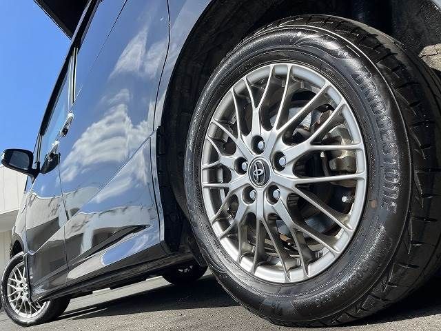 Toyota VOXY HYBRID 2018-06 189084-18