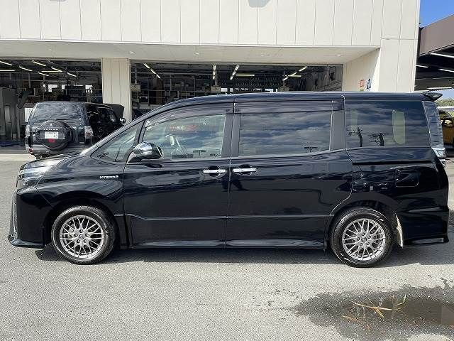 Toyota VOXY HYBRID 2018-06 189084-15