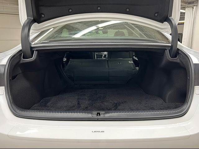 Lexus RC 2020-03 6797-10