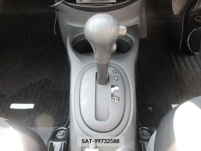 Nissan NOTE 2018-03 302428-15