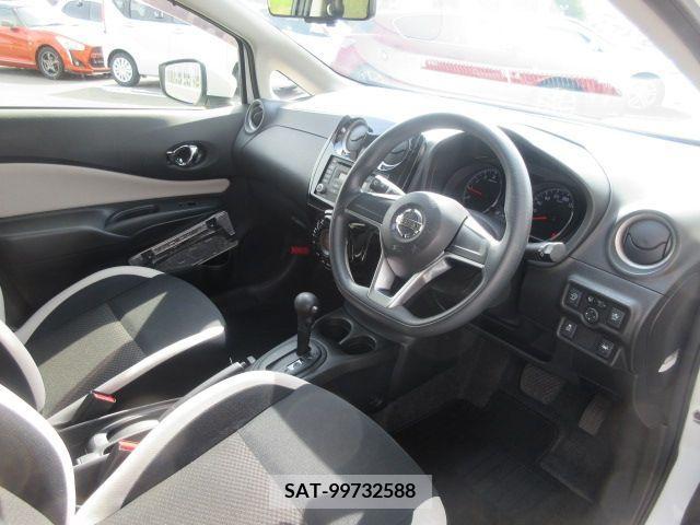 Nissan NOTE 2018-03 302428-10
