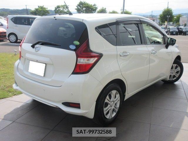 Nissan NOTE 2018-03 302428-1