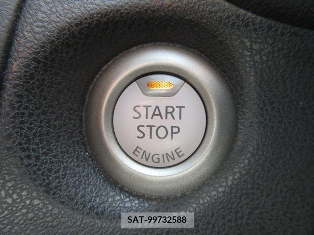 Nissan NOTE 2018-03 302428-16