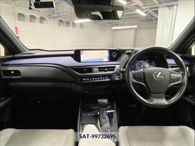 Lexus UX 2019-11 313532-1