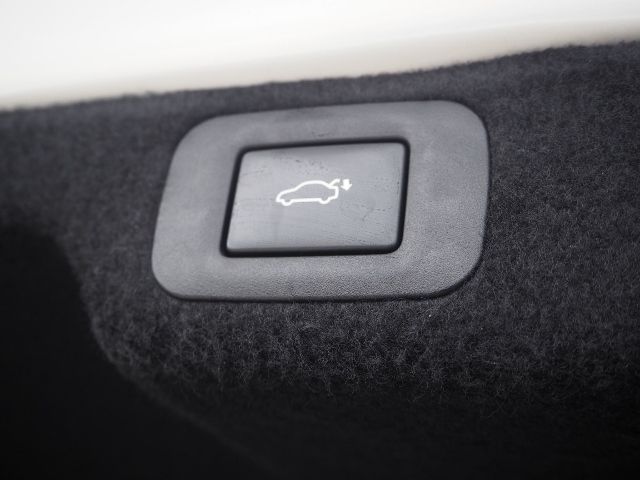 Lexus LS 2018-05 3105-16
