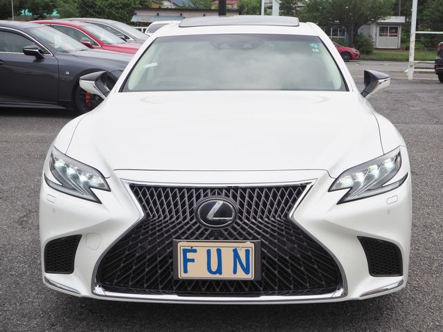 Lexus LS 2018-05 3105-1